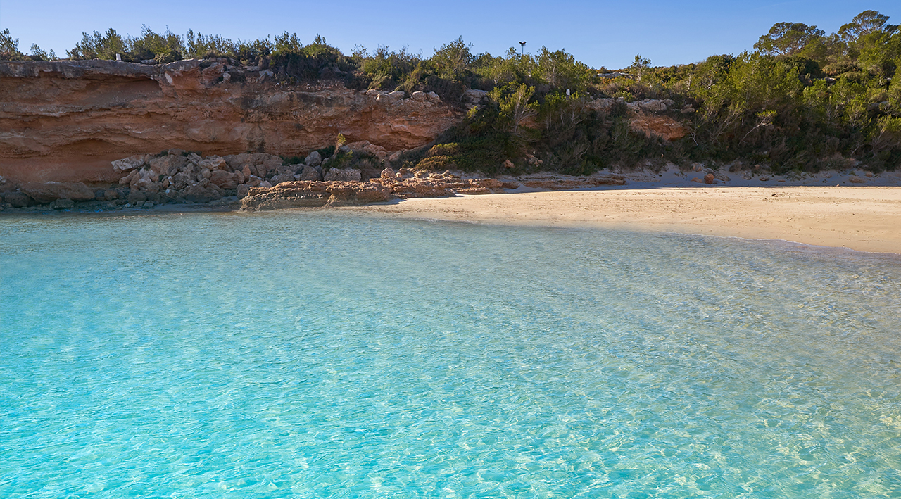 Foto de una playa de la costa catalana