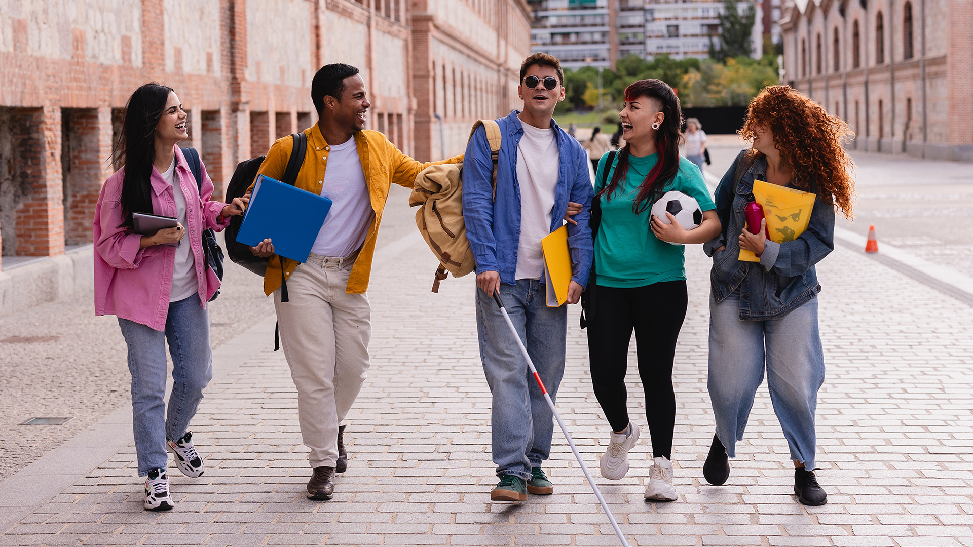 Banco Santander beca a 200 estudiantes universitarios con discapacidad para el curso 2024-2025