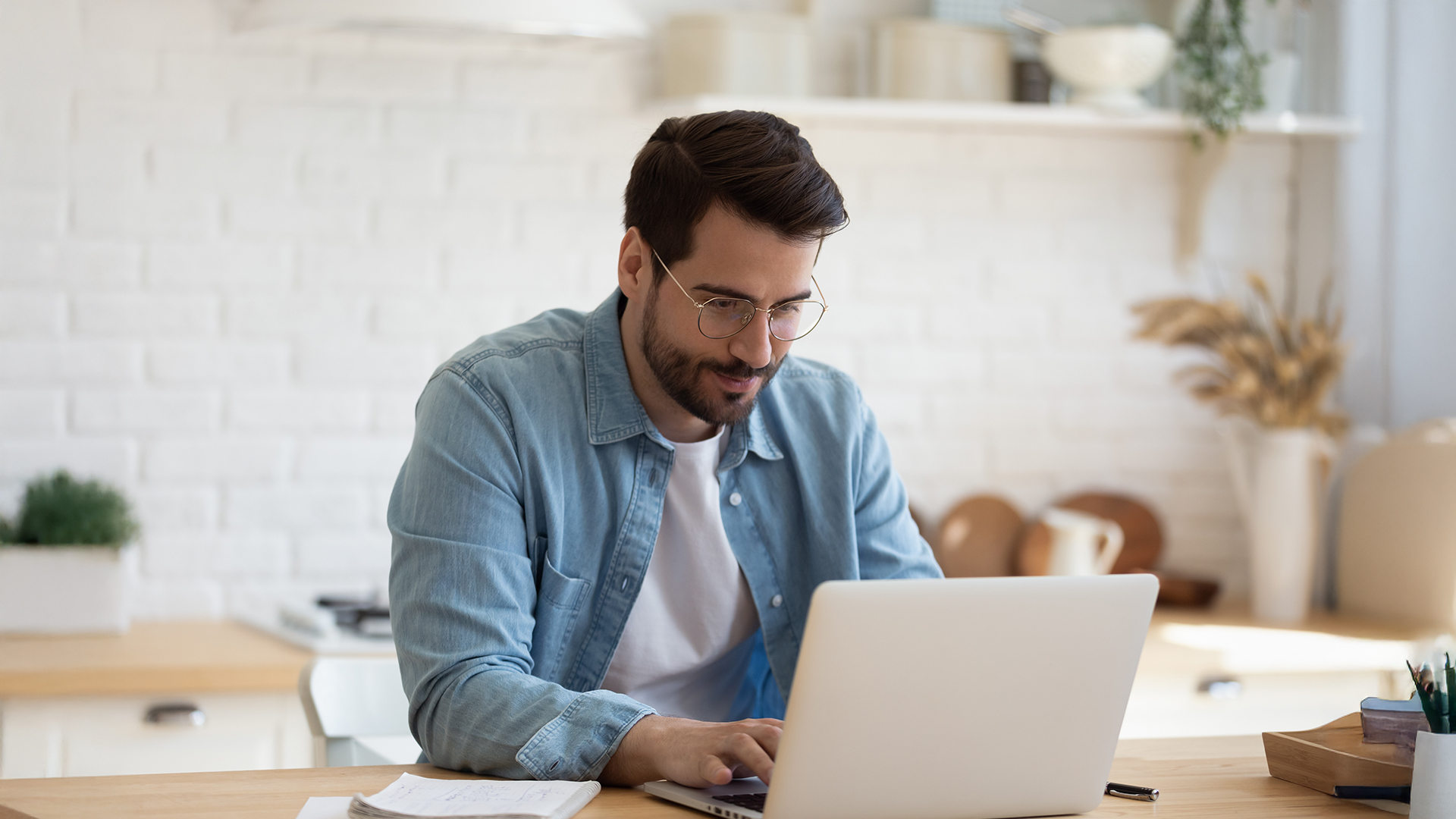 Ya puedes acceder a más de 11.000 cursos de formación gratuitos gracias a Banco Santander y Coursera